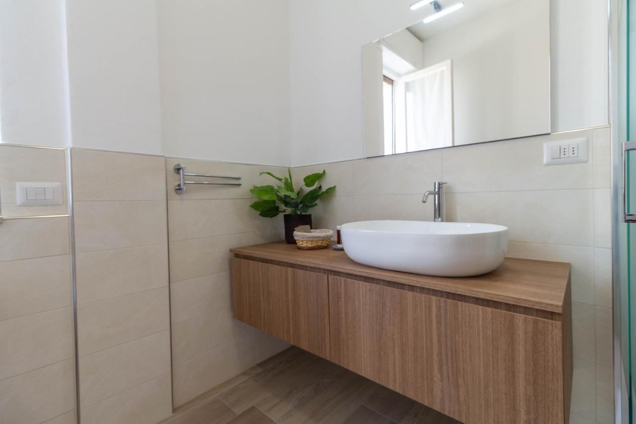 Mamma Ciccia Holiday Home - Casa Imperia Mandello del Lario Kültér fotó
